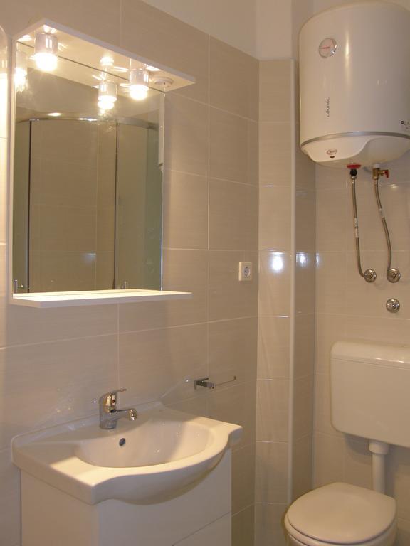 Apartments Marino Povljana Bagian luar foto